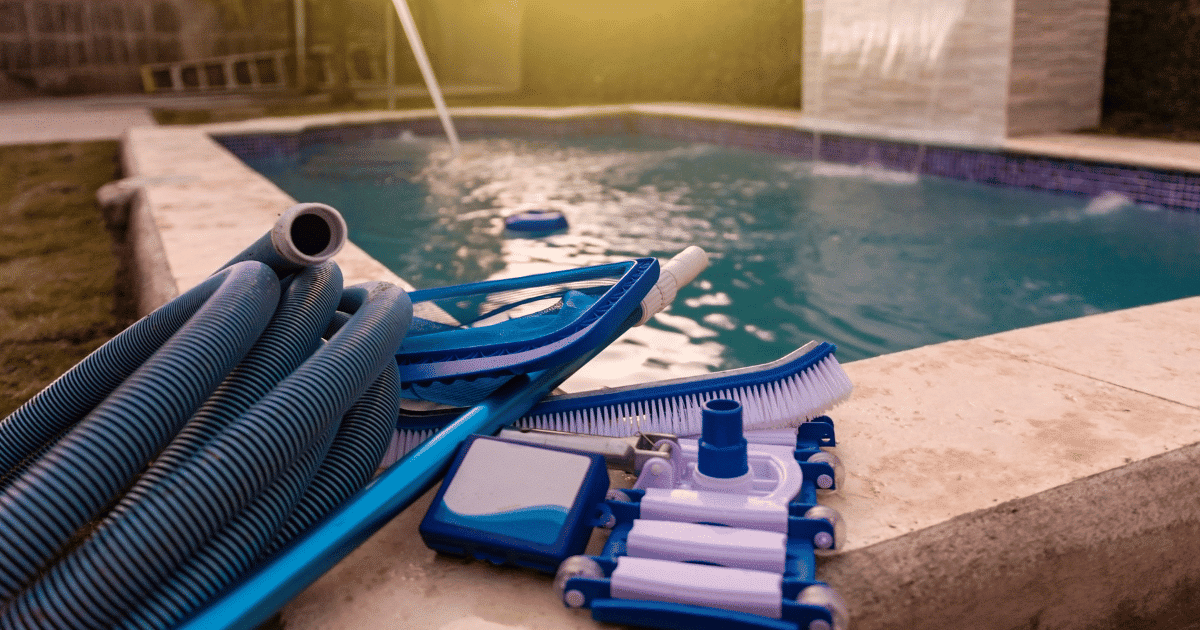 Nettoyage piscine : le guide complet pour un entretien optimal !