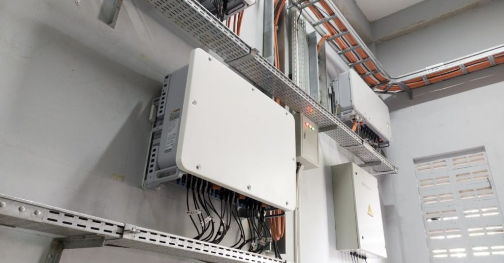 batterie pour panneaux solaires installée par un professionnel 