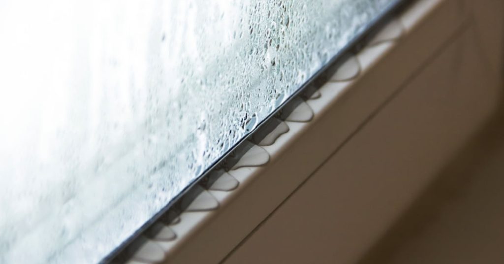Problème de condensation sur un bord de fenêtres