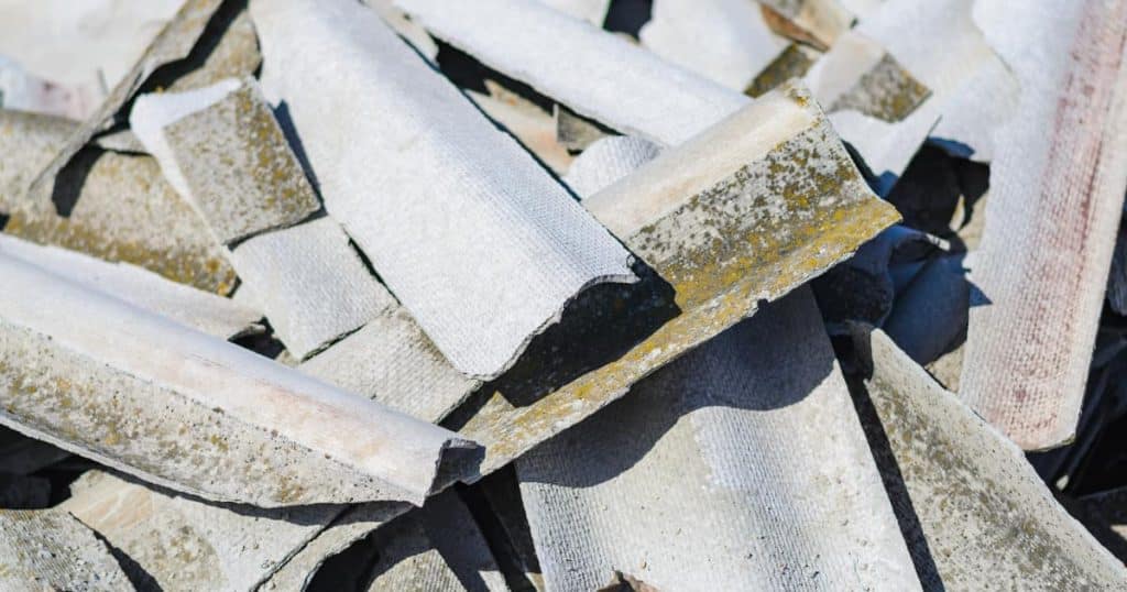 Déchets de tôle en amiante