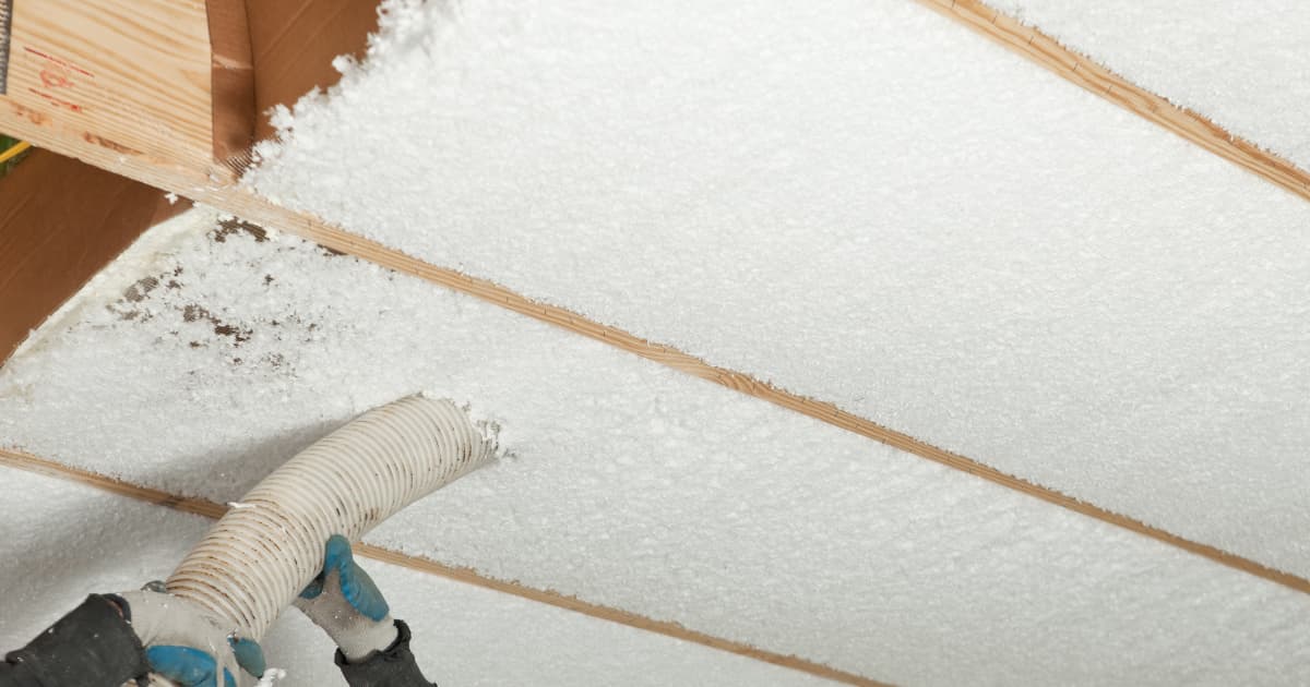 Insufflation d'un isolant en laine