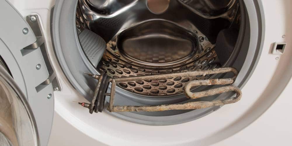 Machine à laver avec du calcaire à cause de l'eau dure