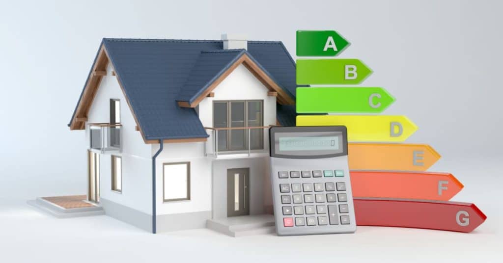 Illustration d'une maison avec calculette et performance énergétique