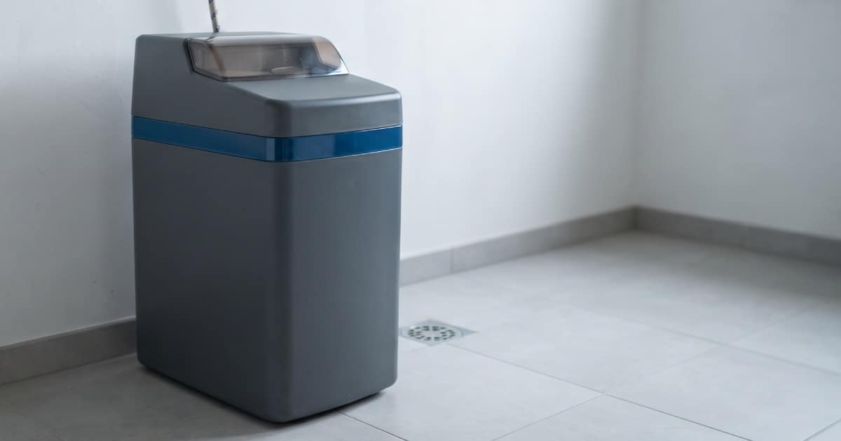 Adoucisseur Hydro@Home dans la buanderie d'une habitation.
