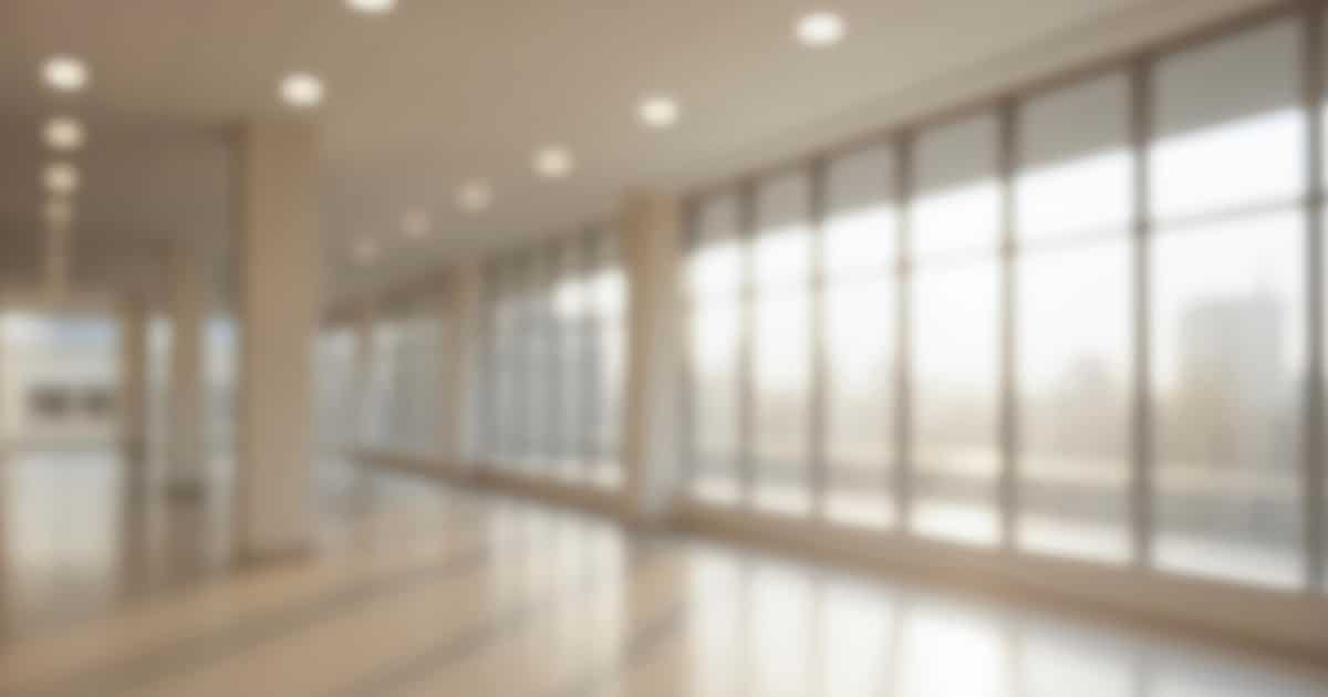 Commerce vide après le passage d'une entreprise vide maison.