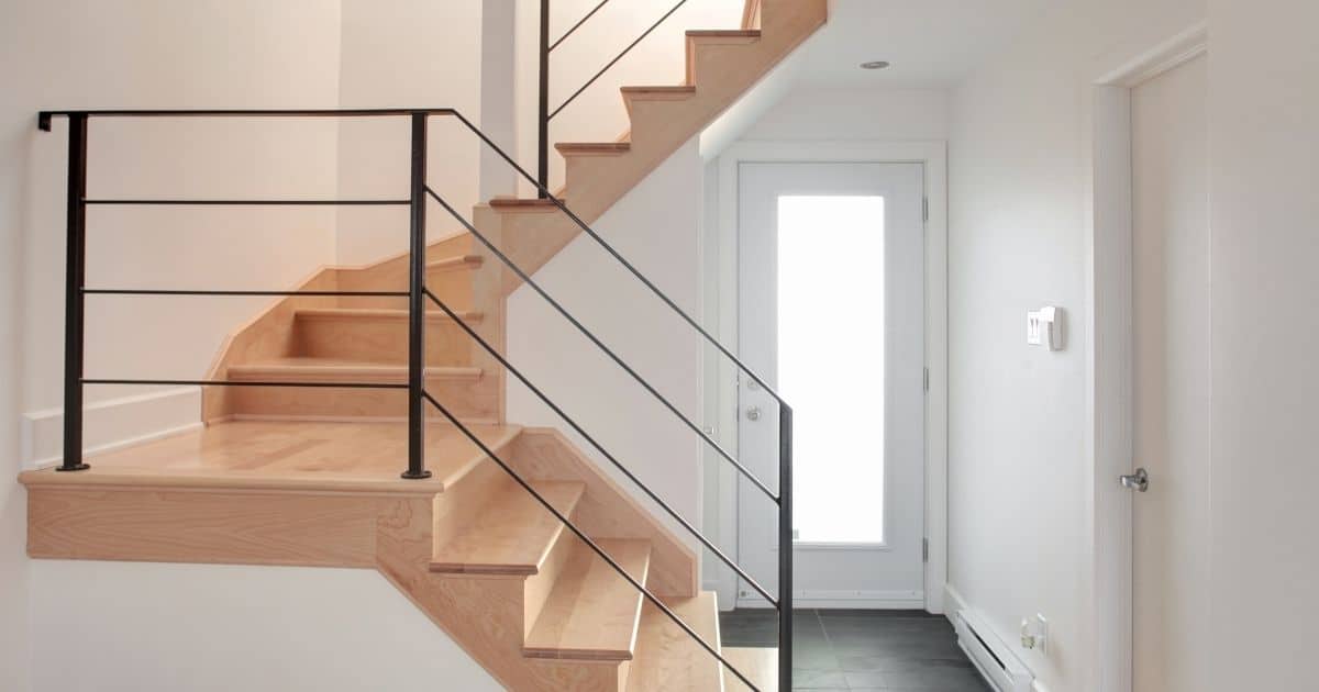 Escalier deux-quarts-tournants en bois