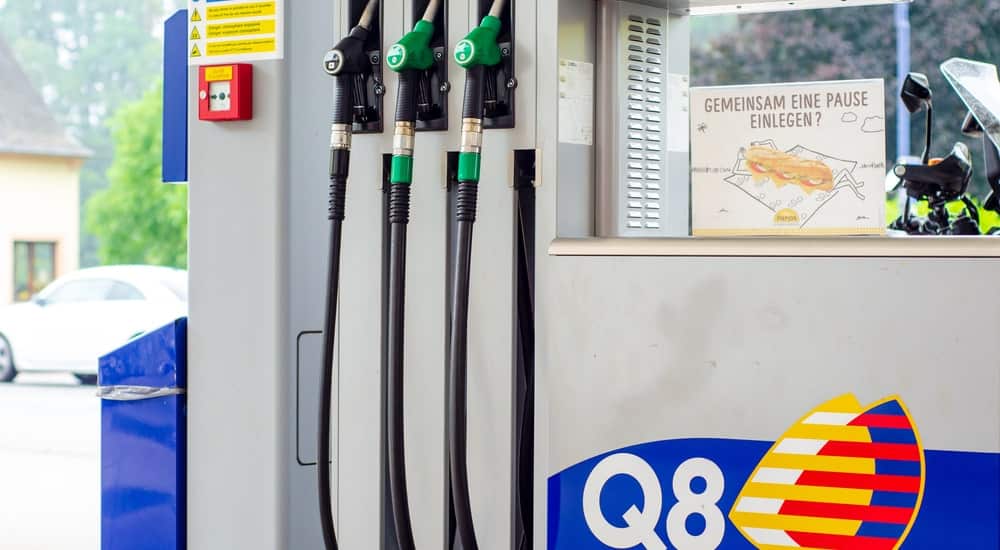 Une pompe à carburant Q8