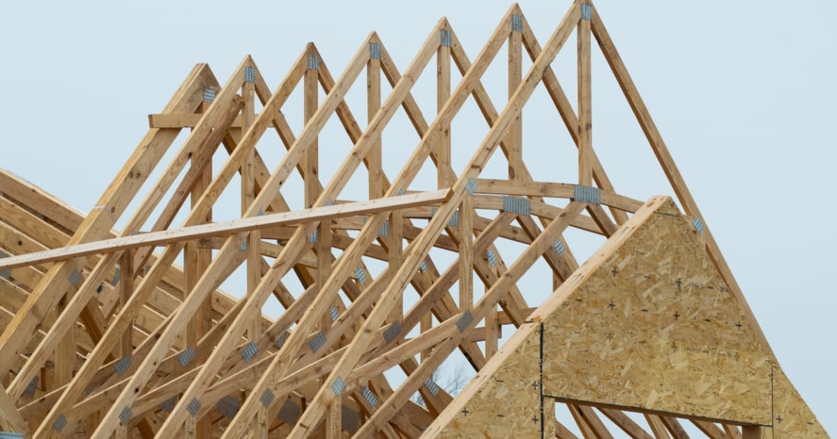 Charpente en bois d'une maison