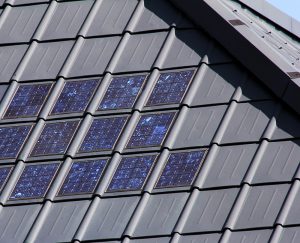 tuile solaire photovoltaïque en céramique
