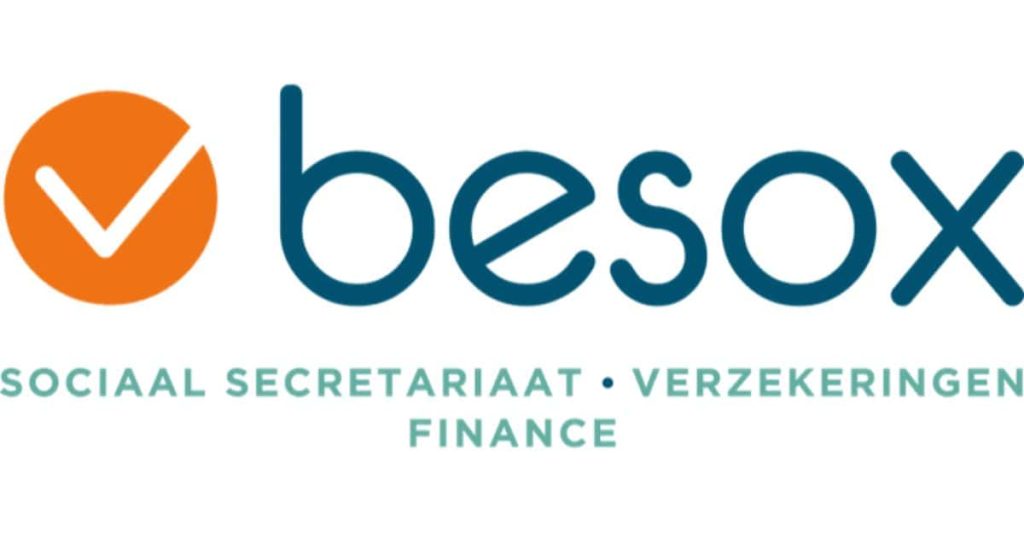 Logo van het sociaal secretariaat Besox: een oranje bol met een vinkje, de naam Besox in navy blue, en daaronder de diensten waarvoor je bij Besox terecht kan.
