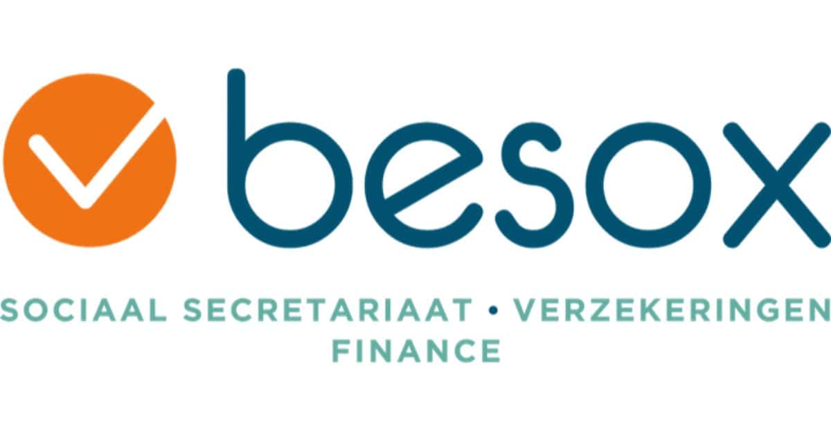 Logo van het sociaal secretariaat Besox: een oranje bol met een vinkje en onder de naam 'Besox' de drie terreinen waarop het actief is: sociaal secretariaat, verzekeringen en financiën.