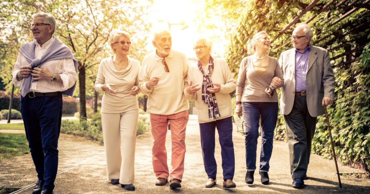 Familie of vrienden? Samen oud worden, wie wil dat nu niet?  Dankzij de verplichte ziekteverzekering kan je rekenen op een vergoeding van een groot deel van je medische kosten.