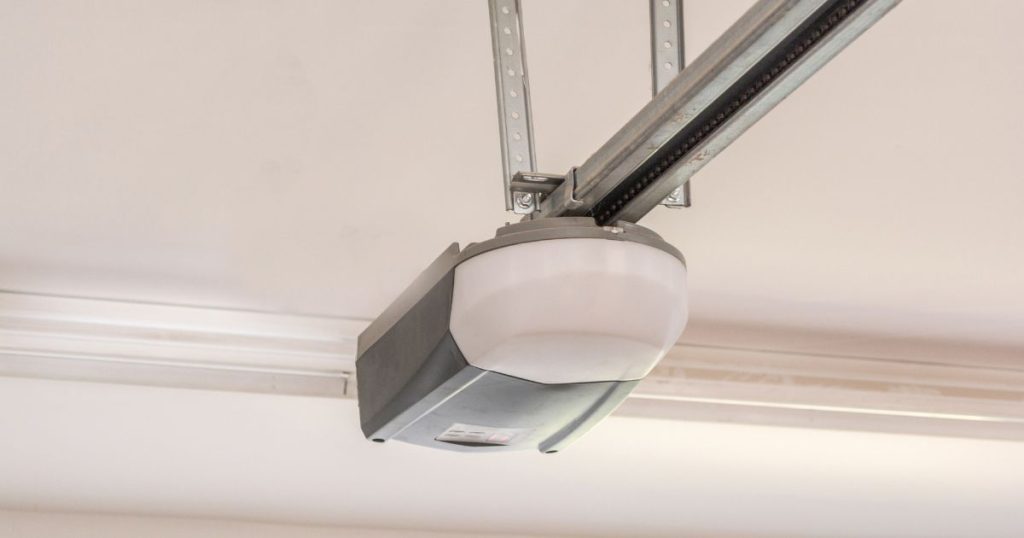 Motor en rails van plafondmontage voor automatische garagepoort