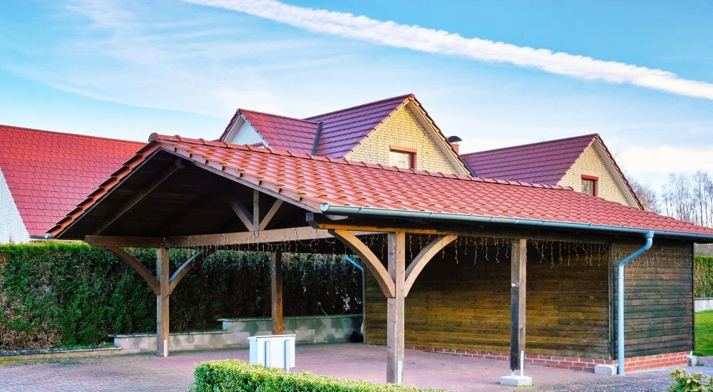 carport met tuinhuis